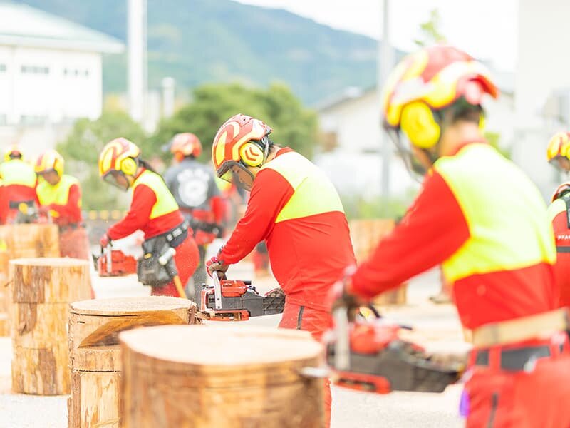 林業大学校でも採用されるPFANNERの魅力。未来の林業人材の「安全」のために